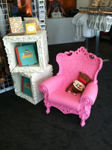 Load image into Gallery viewer, LITTLE QUEEN OF LOVE